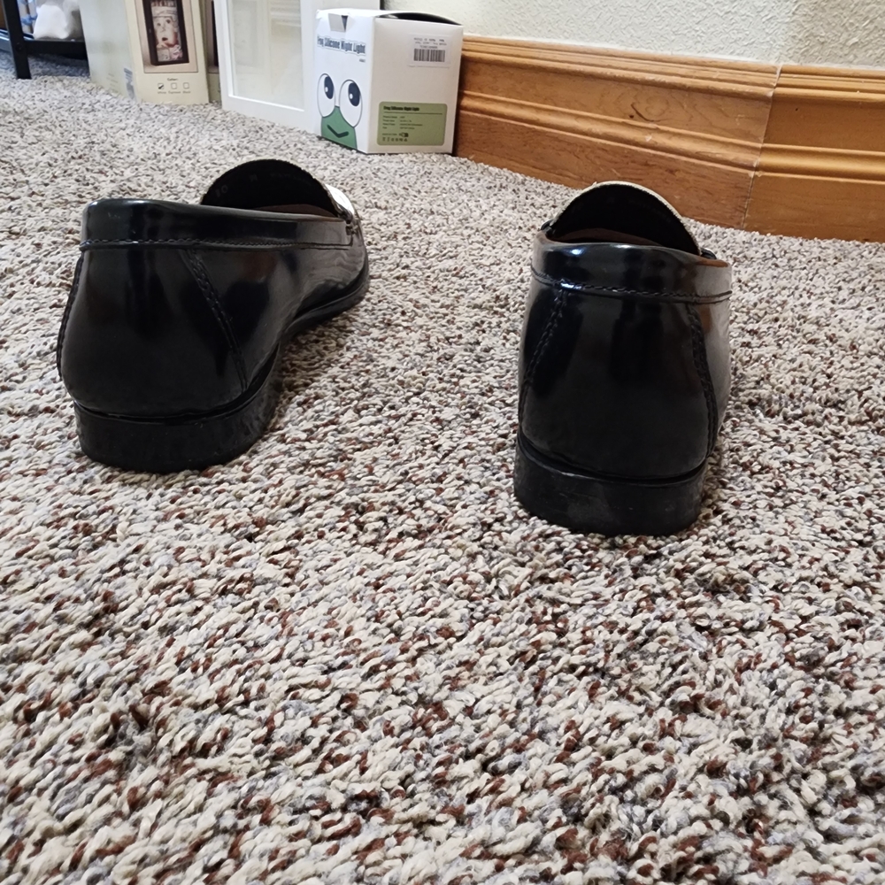 G.H. Bass & Co. Black and White Loafers - Picture 3 of 9